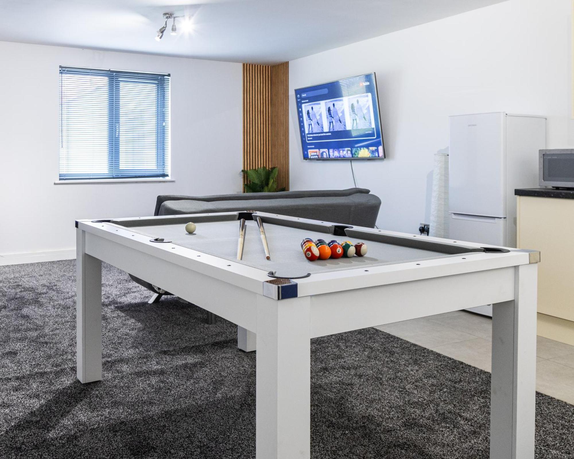 Spacious Ground Floor Apt Near Old Trafford Stadium Манчестер Экстерьер фото
